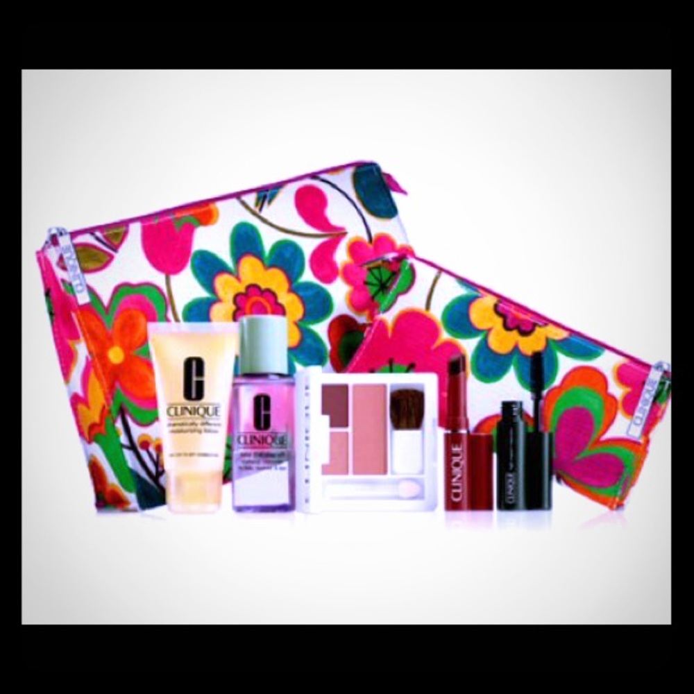 💞 Clinique 2pc Make-up bag set 💞